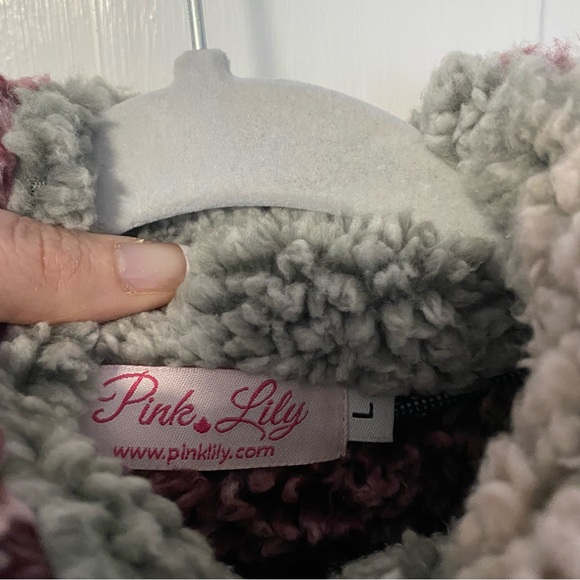Pink Lily Sherpa pullover - Picture 7 of 7
